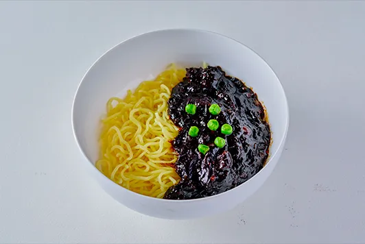 ジャージャー麺