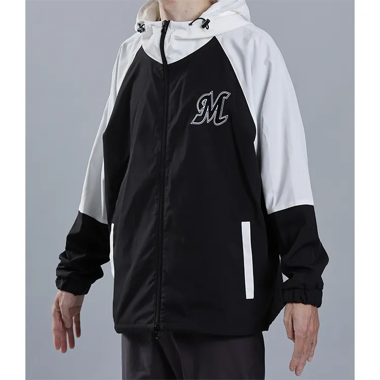 フーディーブルゾン