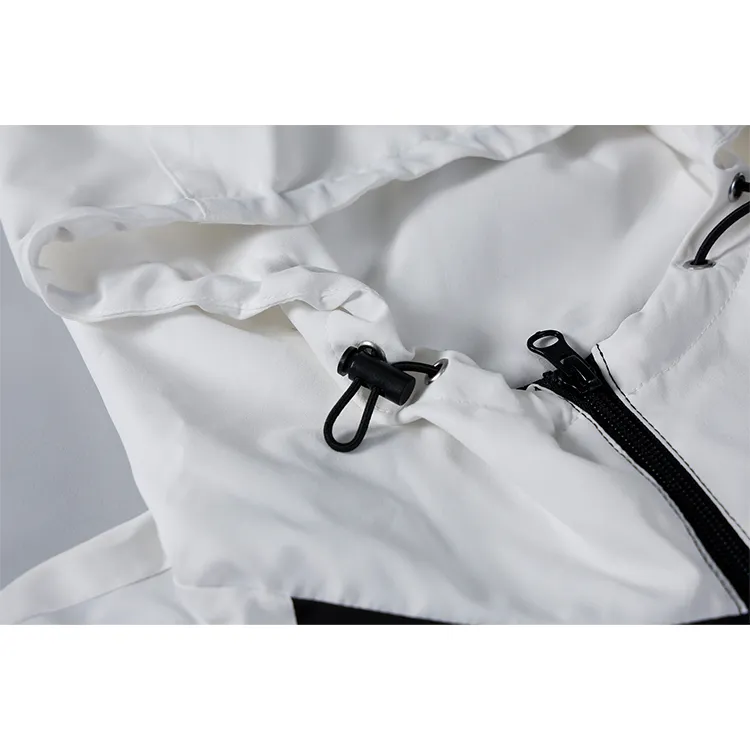 フーディーブルゾン