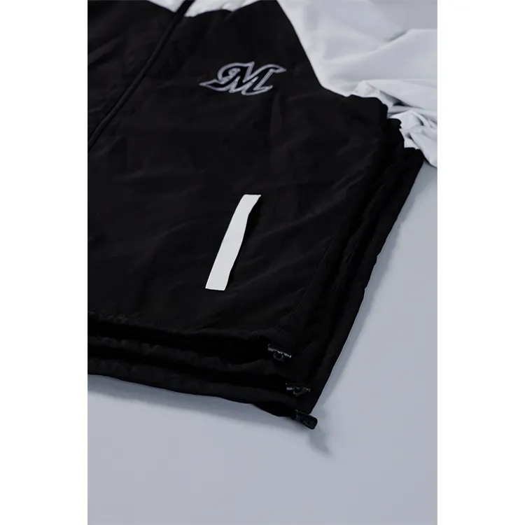 フーディーブルゾン