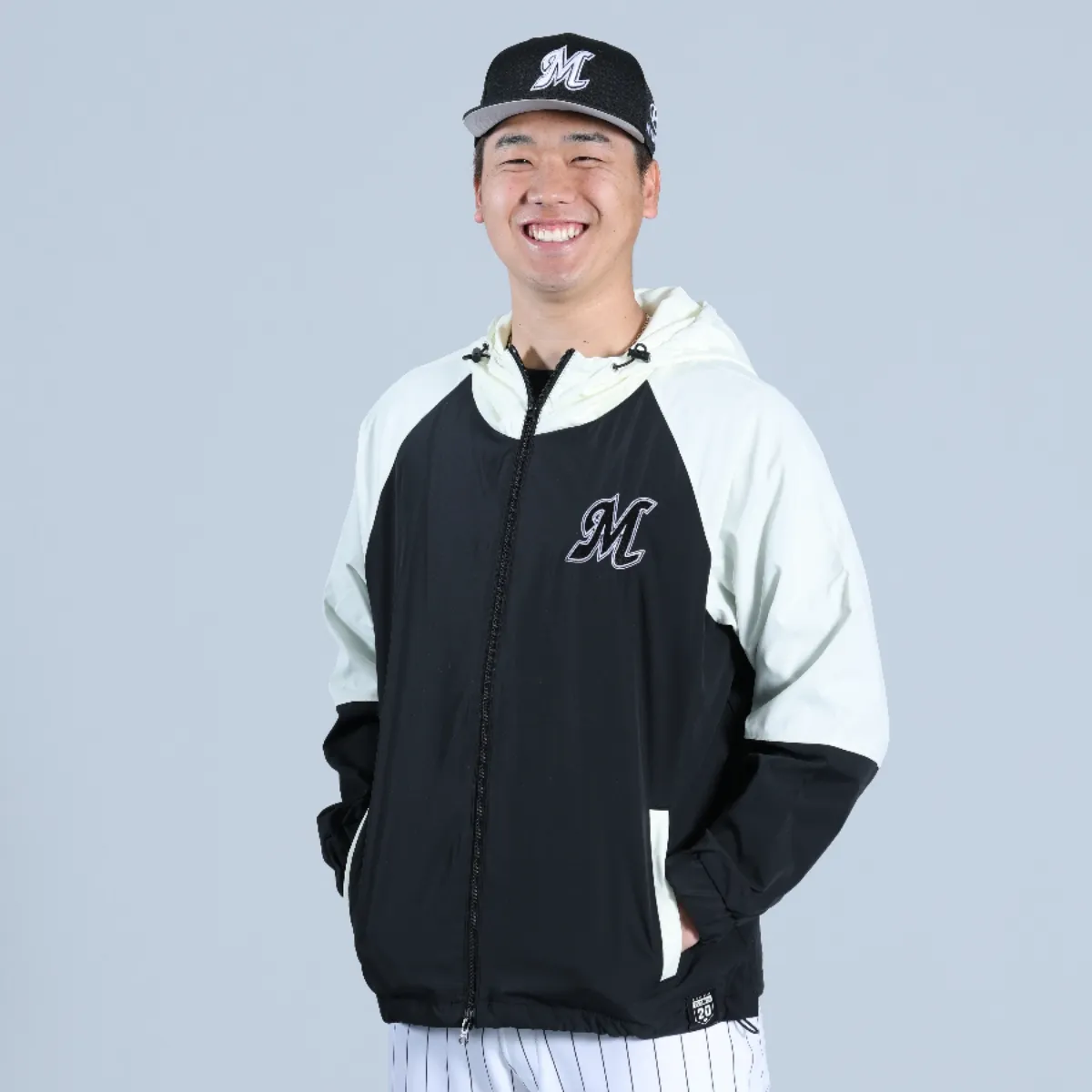 フーディーブルゾン