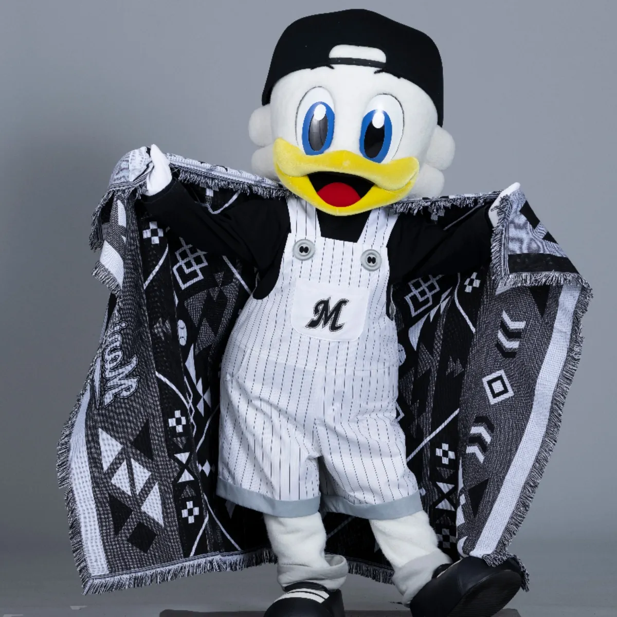 新品タグ付き・超希少】デサント製 ロッテ team26 NPB付ユニフォーム