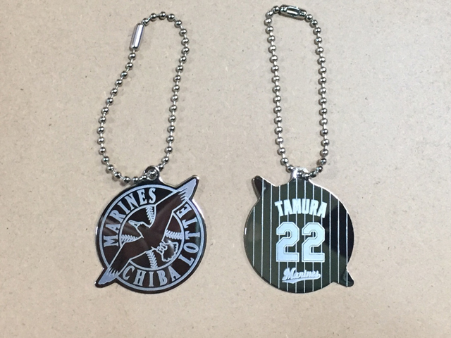 メタルチャーム