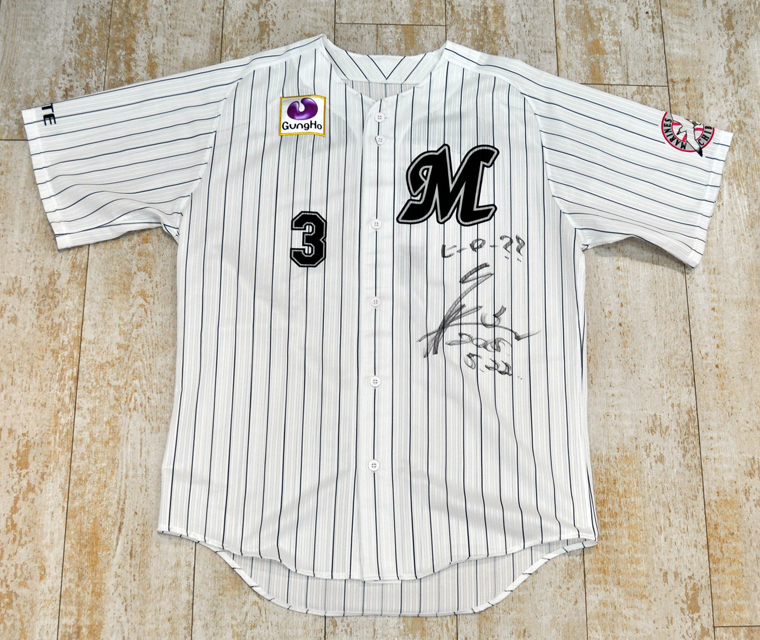 ＃3角中選手ヒーローユニフォーム(ホーム)