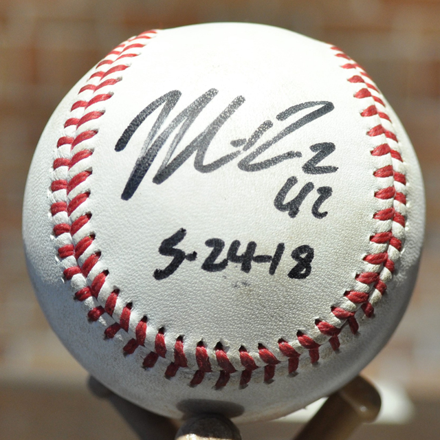 ＃42ドミンゲス選手ヒーロー試合球