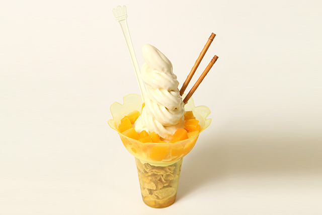 スペシャルピーチパフェ