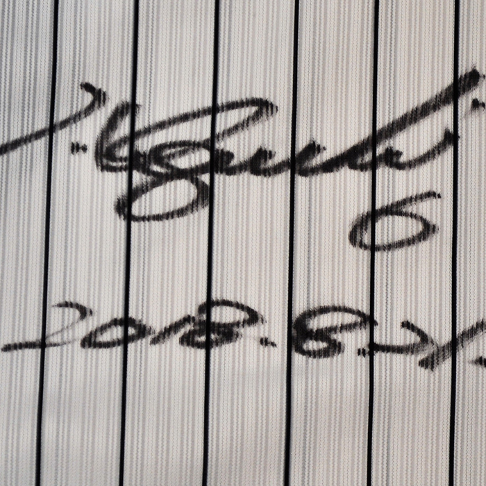 #6井口監督ユニフォーム2