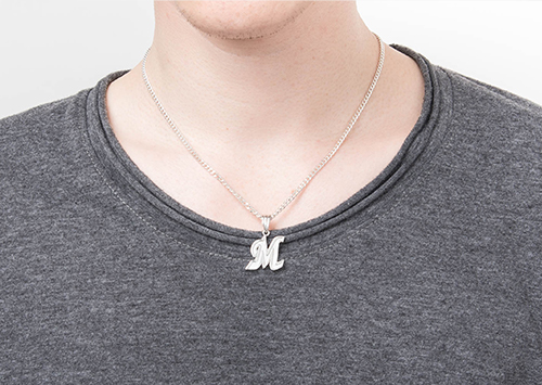 メンズMイニシャル ネックレス④