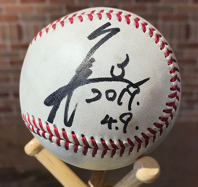 角中選手ヒーロー試合球