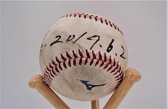 江村選手ヒーロー試合球①