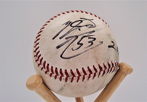 江村選手ヒーロー試合球②