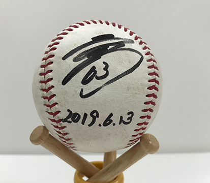 種市投手ヒーロー試合球