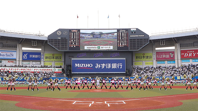 グラウンドでのダンス