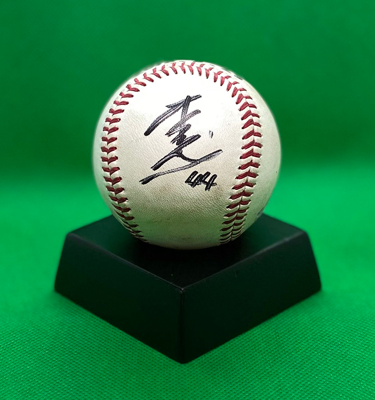 井上選手サヨナラヒット 試合球