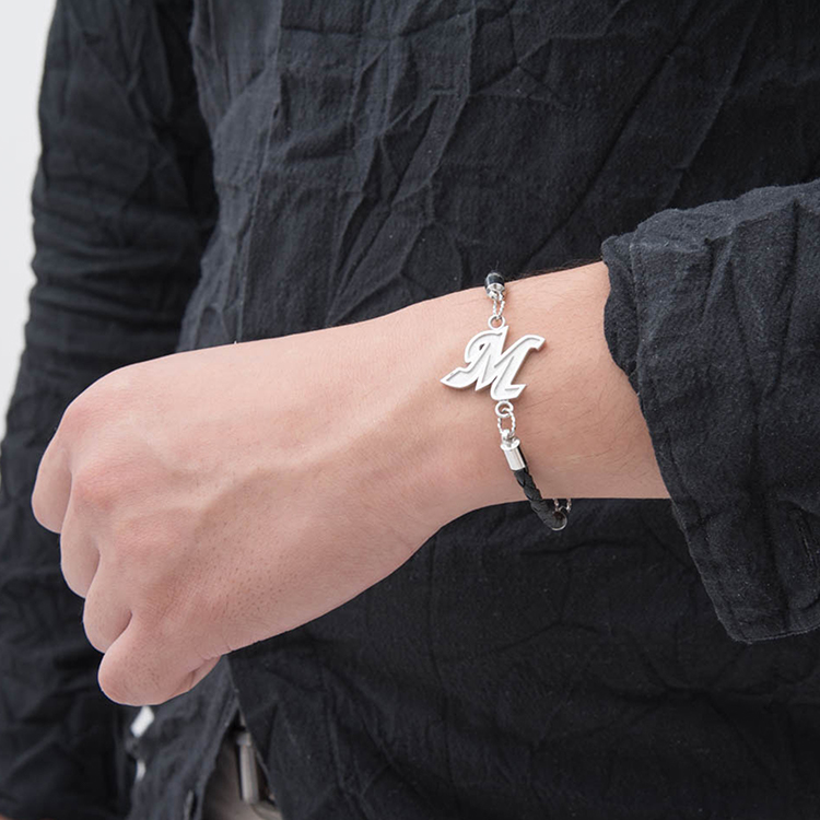Mイニシャル・メンズブレスレット