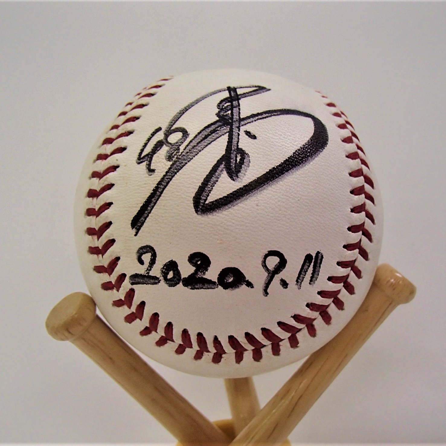 ヒーロー試合球_0911#48中村稔