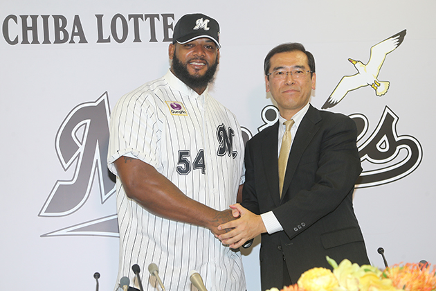 ペーニャ選手入団会見