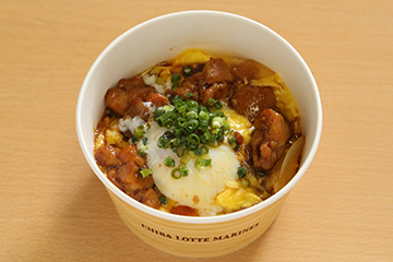 ふわふわ玉子と温玉のW親子丼