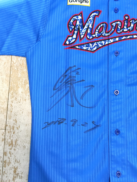 鈴木選手ユニフォーム2