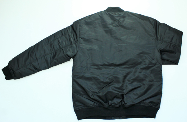 ジャケット黒背面""