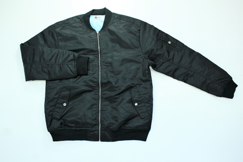 MA-1ジャケット黒前面