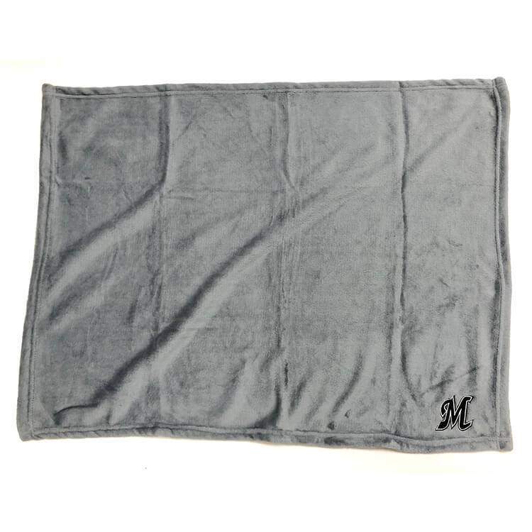 Mロゴ刺繍ブランケット