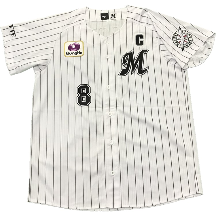 キャプテンマーク付きユニフォーム