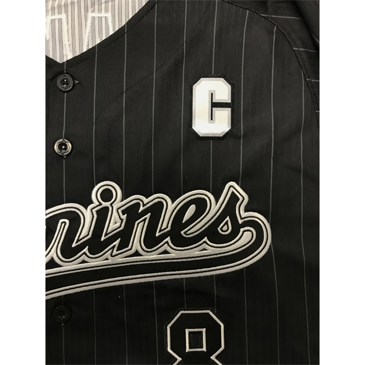 キャプテンマーク付きユニフォーム