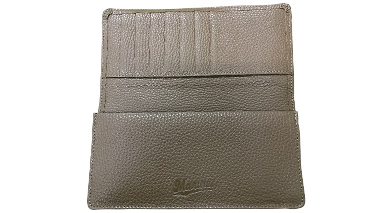 フラップ長財布