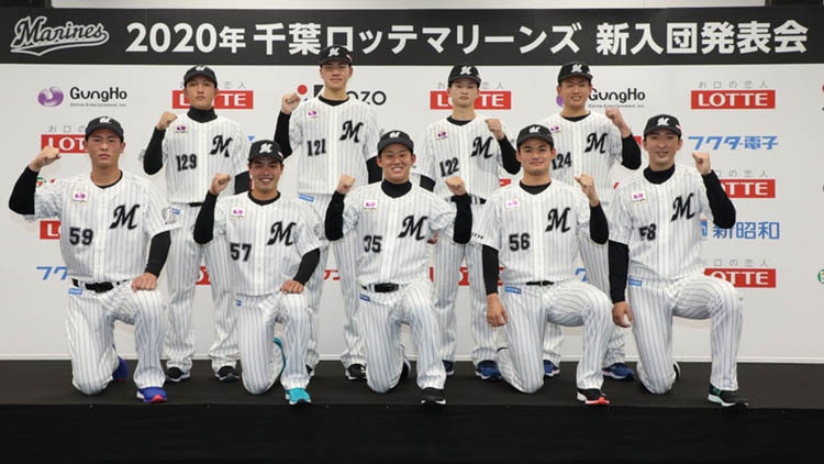 新人選手紹介パネル