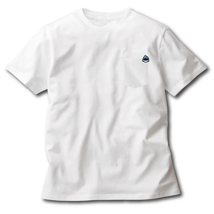 ポケット付きTシャツ