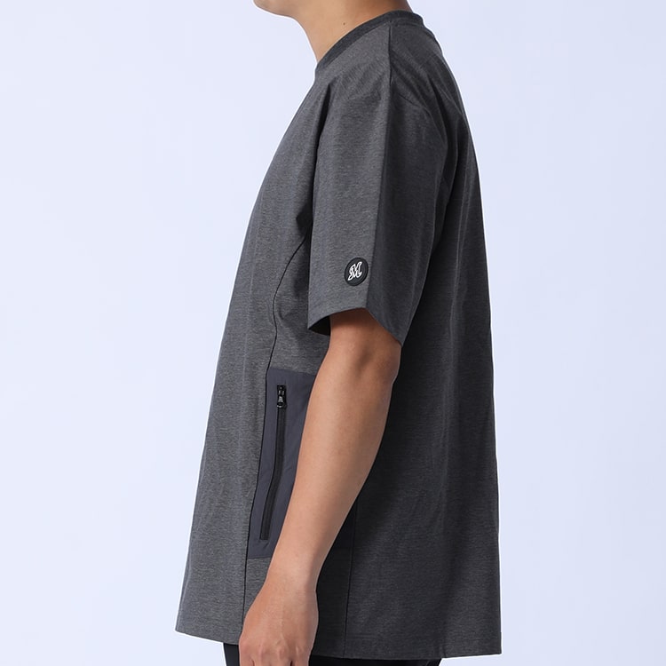 ZIP付きストレッチTシャツ