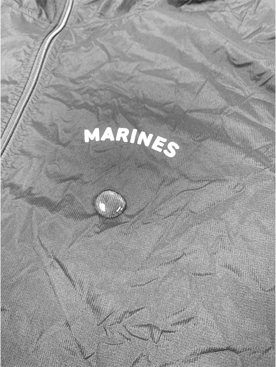 ストレッチナイロン パッカブルパーカー