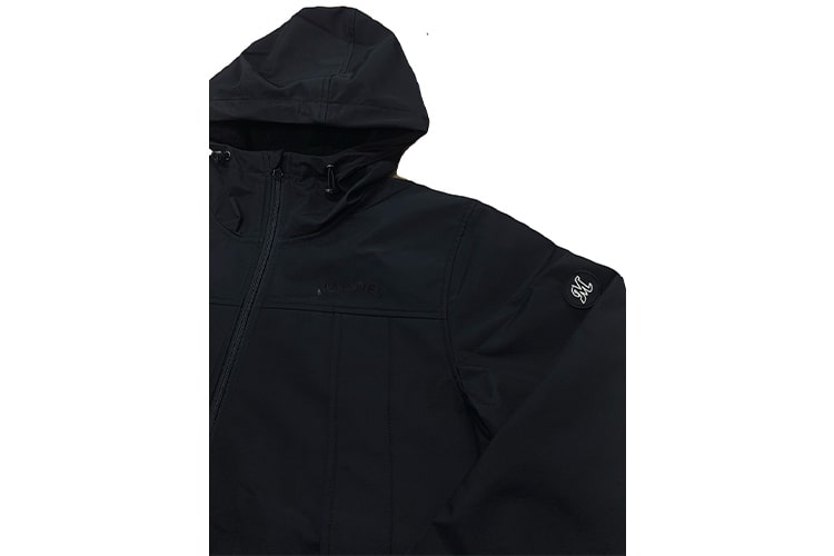 防風ボンディングマウンテンパーカー