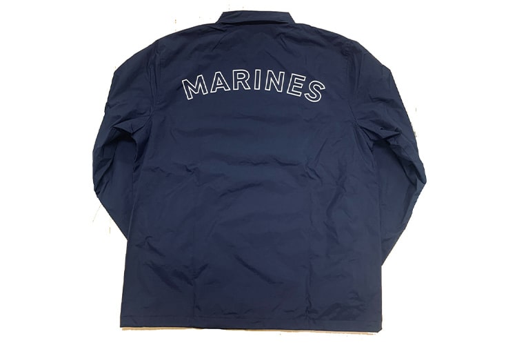 ナイロンコーチジャケット