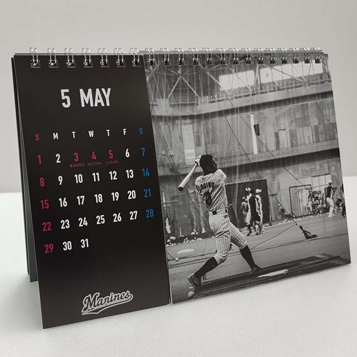 3選手卓上カレンダー