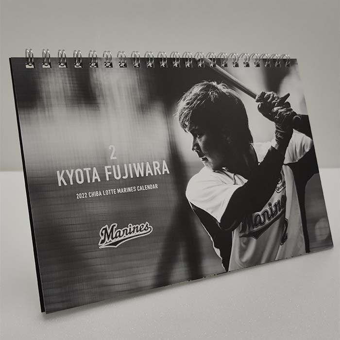 3選手卓上カレンダー