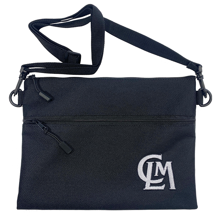 ロゴ刺繍サコッシュ