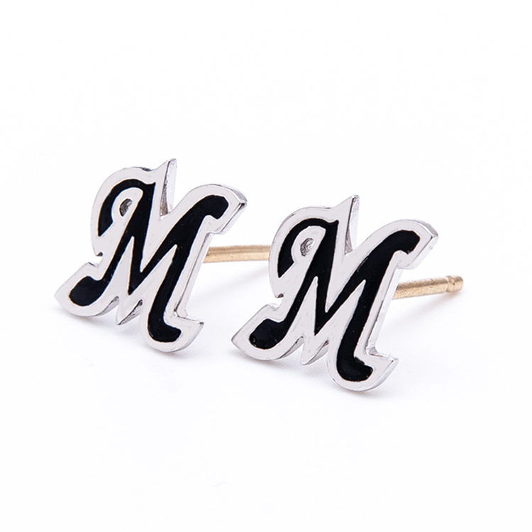 Mイニシャル・スタッドピアス