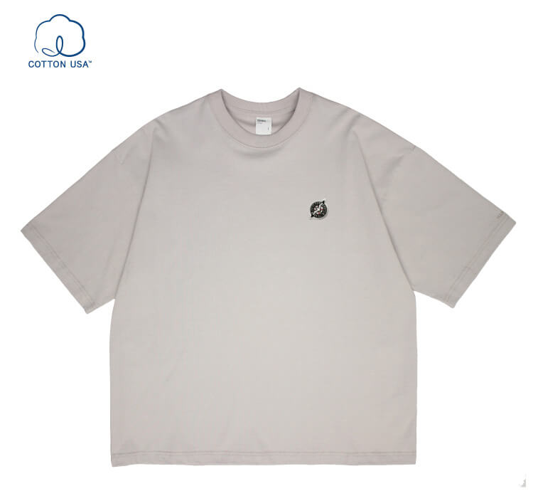 胸ワッペンTシャツ