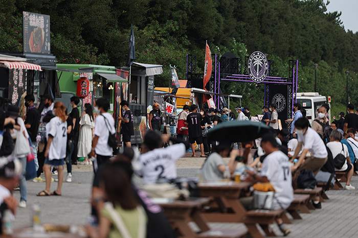 BLACK SUMMER WEEKEND