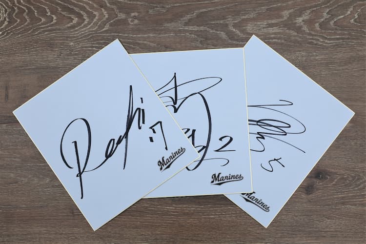 選手の直筆サイン色紙