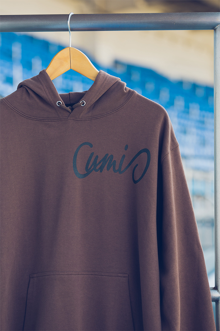 FRONTプリントパーカー