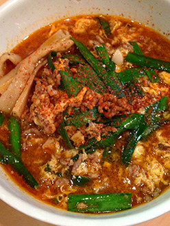 宮崎県名物辛麺 980円(税込)