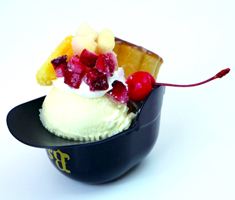 中島宏之選手プロデュース「ナカジのフルーツ・プリンパフェ」