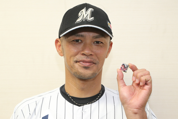 福浦選手オリジナルピンバッチ