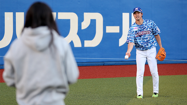 選手とキャッチボール