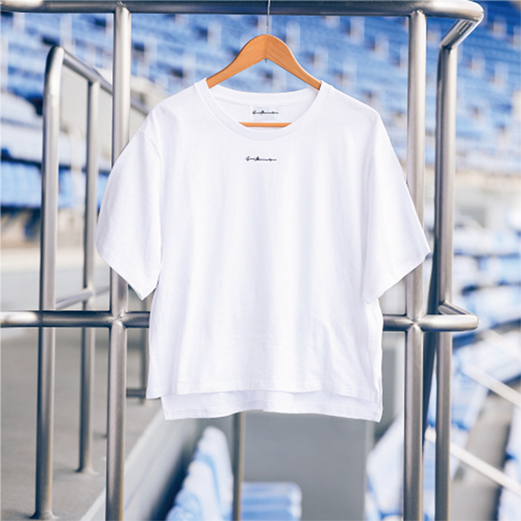 胸ロゴレディースTシャツ