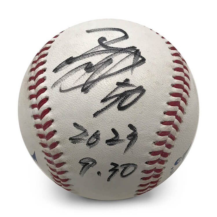 オンラインストア限定】11/2(木)直筆サイン入りヒーロー試合球