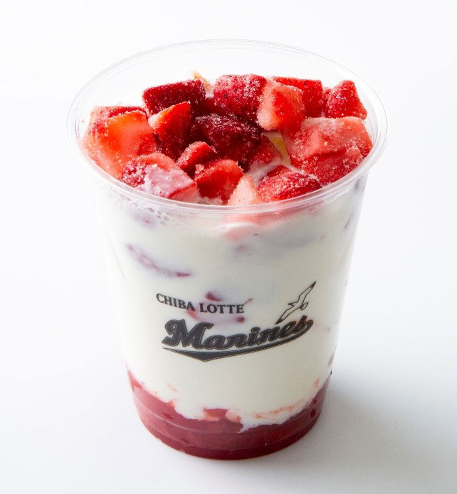 坂本の果肉たっぷり苺ミルク(ソフトドリンク)